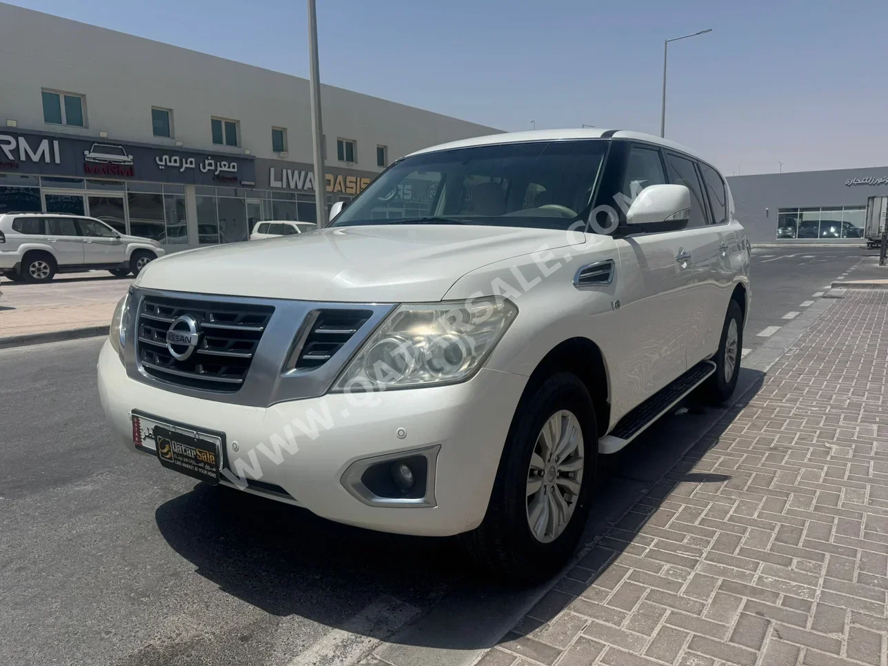 Nissan  Patrol  SE  2016  Automatic  214,000 Km  8 Cylinder  Four Wheel Drive (4WD)  SUV  White