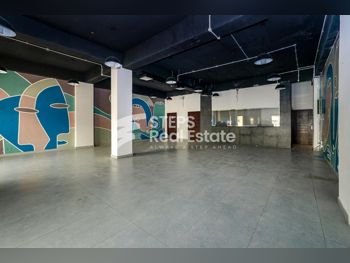 Commercial Shops - Not Furnished  - Doha  For Rent  - Al Mansoura