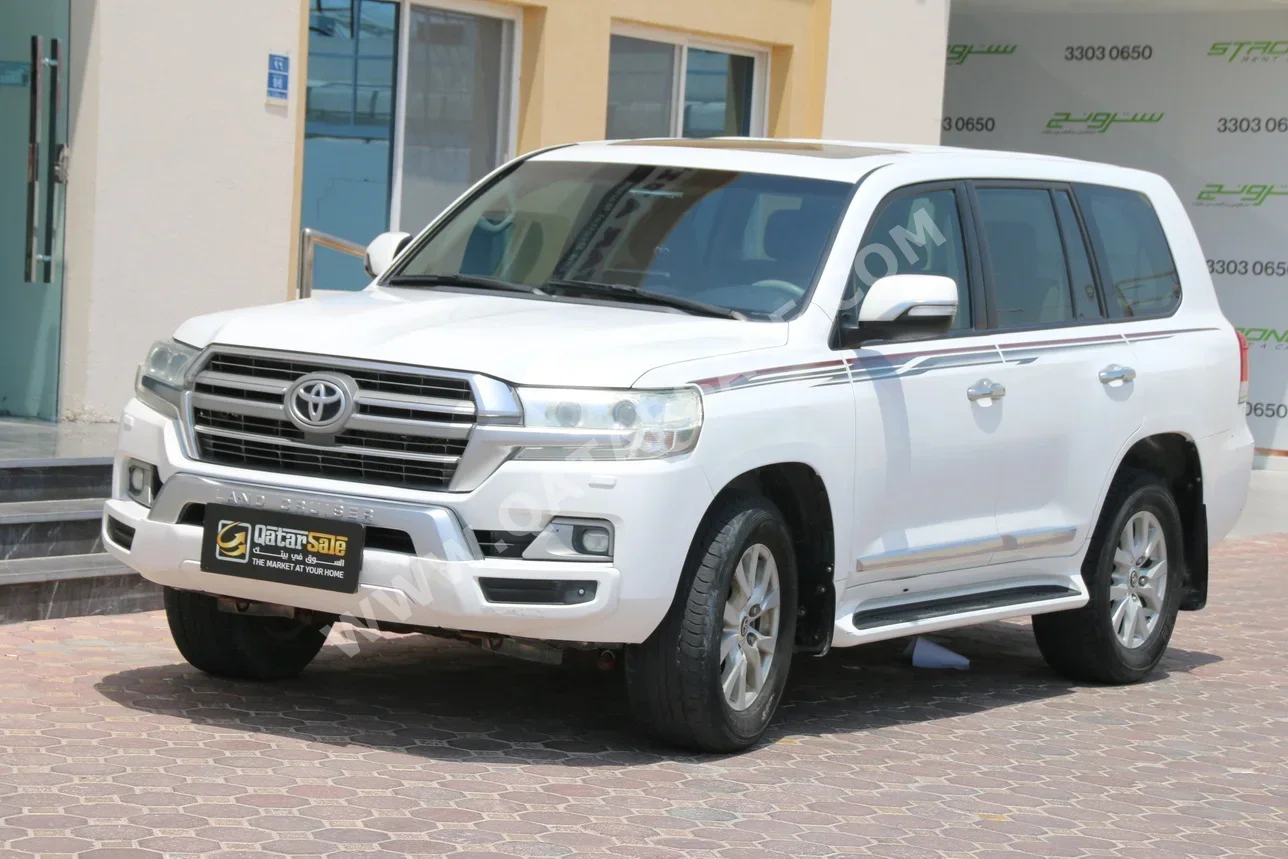 Toyota  Land Cruiser  GXR  2020  Automatic  405,000 Km  8 Cylinder  Four Wheel Drive (4WD)  SUV  White