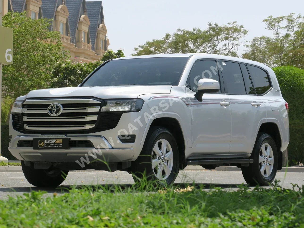 Toyota  Land Cruiser  GXR  2022  Automatic  116,000 Km  6 Cylinder  Four Wheel Drive (4WD)  SUV  Silver