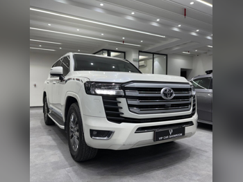 Toyota  Land Cruiser  GXR Twin Turbo  2023  Automatic  82,000 Km  6 Cylinder  Four Wheel Drive (4WD)  SUV  Pearl  With Warranty