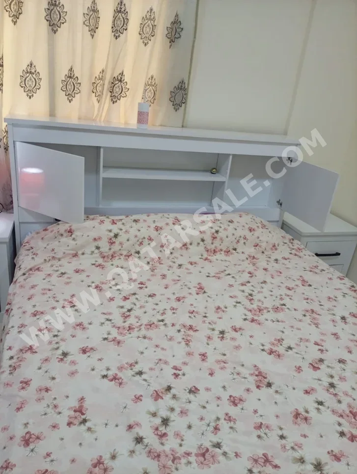 Bedroom Sets - 4 Pieces Set  - White
