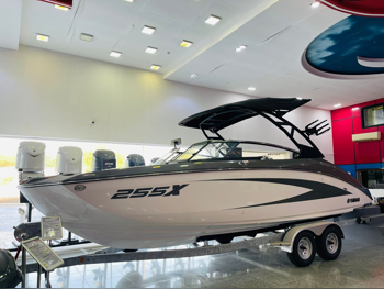 Speed Boat Yamaha  255 XE  With Parking  With Trailer