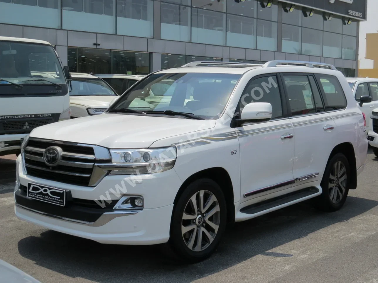 Toyota  Land Cruiser  VXS  2019  Automatic  160,000 Km  8 Cylinder  Four Wheel Drive (4WD)  SUV  White