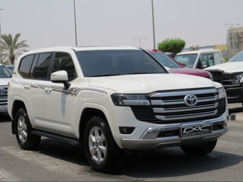 Toyota  Land Cruiser  GXR Twin Turbo  2022  Automatic  207,000 Km  6 Cylinder  Four Wheel Drive (4WD)  SUV  White