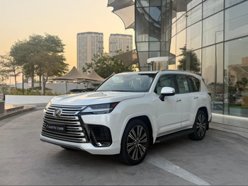 Lexus  LX  600  2023  Automatic  54,000 Km  6 Cylinder  Four Wheel Drive (4WD)  SUV  White  With Warranty
