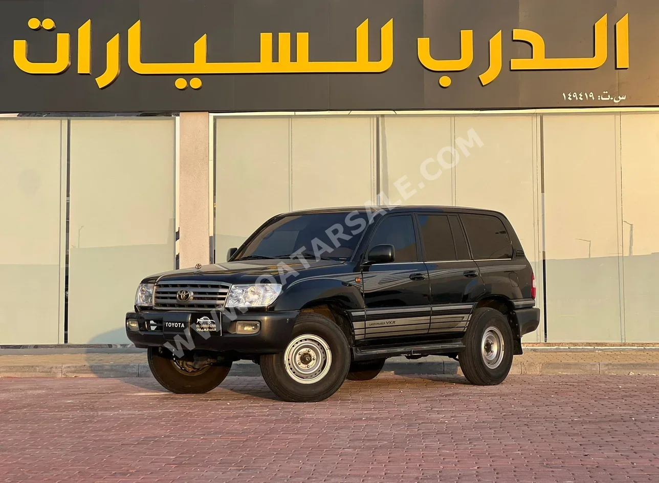 Toyota  Land Cruiser  VXR  2007  Manual  423,000 Km  8 Cylinder  Four Wheel Drive (4WD)  SUV  Black