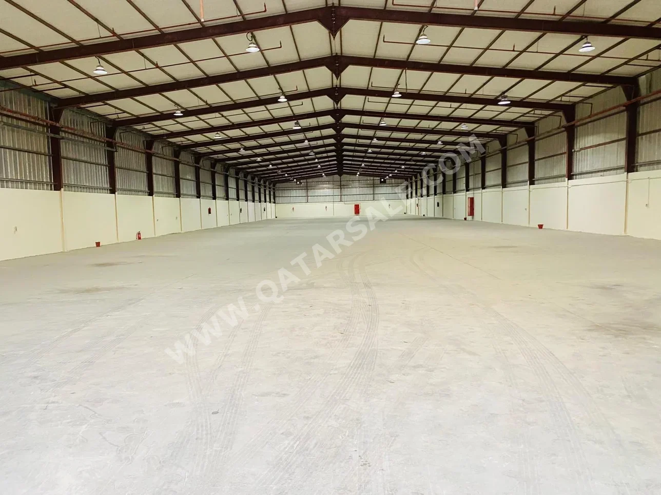 Warehouses & Stores - Al Rayyan  - Industrial Area  -Area Size: 2500 Square Meter