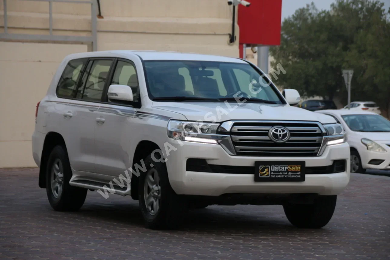 Toyota  Land Cruiser  GXR  2021  Automatic  157,000 Km  6 Cylinder  Four Wheel Drive (4WD)  SUV  White