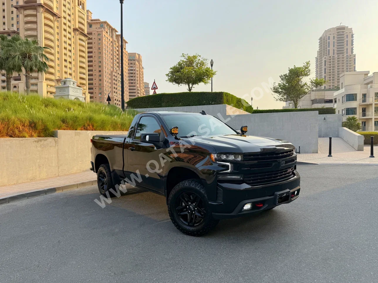 Chevrolet  Silverado  Trail Boss  2021  Automatic  104,000 Km  8 Cylinder  Four Wheel Drive (4WD)  Pick Up  Black  With Warranty
