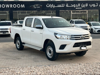 Toyota  Hilux  2022  Automatic  24,000 Km  4 Cylinder  Four Wheel Drive (4WD)  Pick Up  White