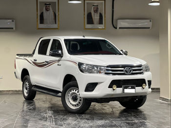 Toyota  Hilux  2019  Automatic  71,000 Km  4 Cylinder  Four Wheel Drive (4WD)  Pick Up  White