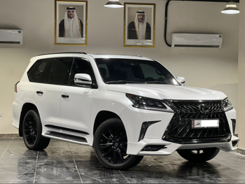 Lexus  LX  570 S Black Edition  2019  Automatic  91,000 Km  8 Cylinder  Four Wheel Drive (4WD)  SUV  White