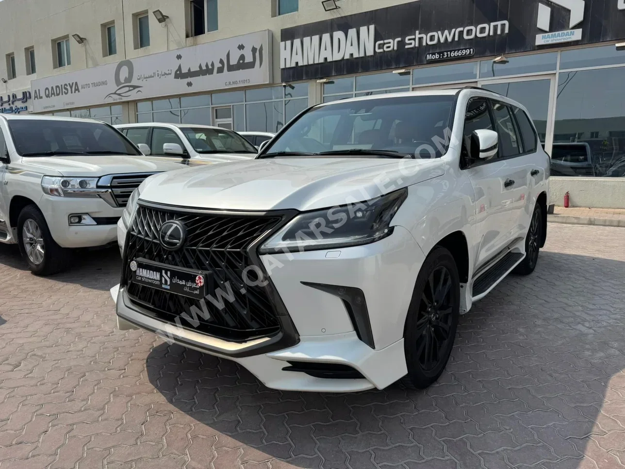 Lexus  LX  570 S Black Edition  2018  Automatic  285,000 Km  8 Cylinder  Four Wheel Drive (4WD)  SUV  White