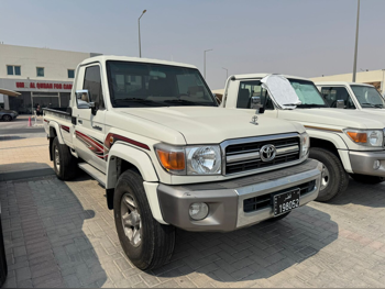 Toyota  Land Cruiser  LX  2020  Manual  115,000 Km  6 Cylinder  Four Wheel Drive (4WD)  Pick Up  White