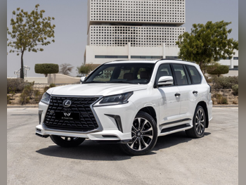 Lexus  LX  570 S  2018  Automatic  198,000 Km  8 Cylinder  Four Wheel Drive (4WD)  SUV  White