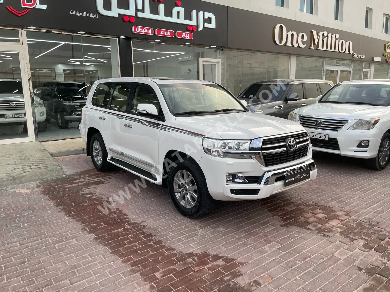 Toyota  Land Cruiser  GXR  2021  Automatic  249,000 Km  8 Cylinder  Four Wheel Drive (4WD)  SUV  White