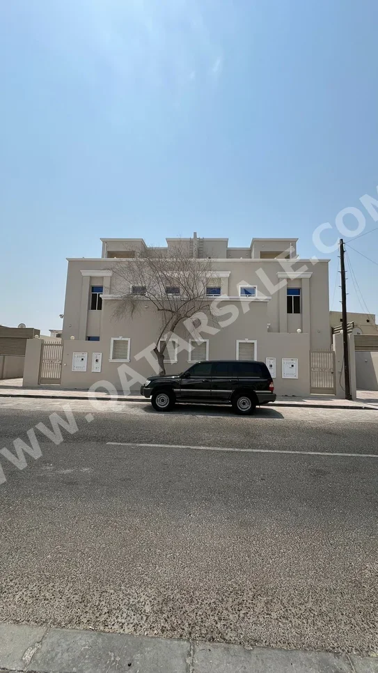 Family Residential  - Not Furnished  - Doha  - Madinat Khalifa South  - 22 Bedrooms