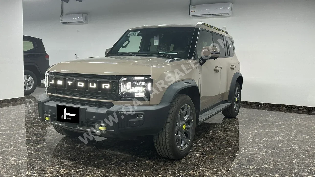 Jetour  T2  2025  Automatic  0 Km  4 Cylinder  Four Wheel Drive (4WD)  SUV  Beige  With Warranty