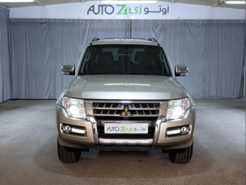 Mitsubishi  Pajero  GLS  2022  Automatic  67,000 Km  6 Cylinder  Four Wheel Drive (4WD)  SUV  Gold