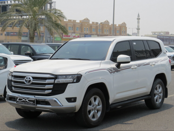 Toyota  Land Cruiser  GXR Twin Turbo  2022  Automatic  207,000 Km  6 Cylinder  Four Wheel Drive (4WD)  SUV  White