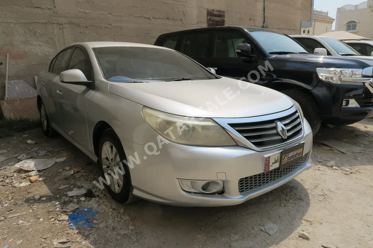 Renault  Safrane  2012  Automatic  230,000 Km  4 Cylinder  Front Wheel Drive (FWD)  Sedan  Silver