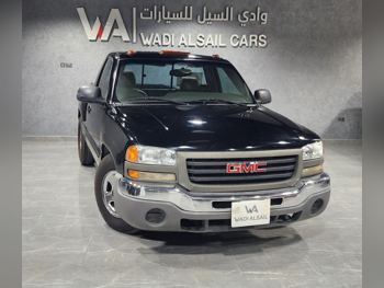 GMC  Sierra  1500  2003  Automatic  374,000 Km  8 Cylinder  Four Wheel Drive (4WD)  Pick Up  Black