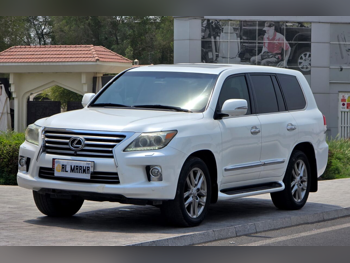 Lexus  LX  570  2013  Automatic  208,000 Km  8 Cylinder  Four Wheel Drive (4WD)  SUV  White