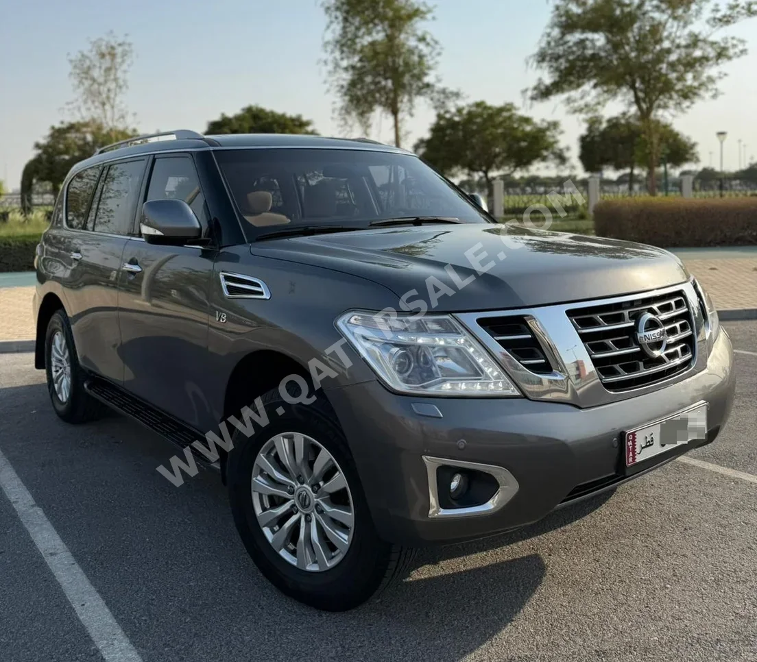 Nissan  Patrol  SE  2015  Automatic  159,000 Km  8 Cylinder  Four Wheel Drive (4WD)  SUV  Gray
