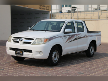 Toyota  Hilux  2008  Manual  293,000 Km  4 Cylinder  Four Wheel Drive (4WD)  Pick Up  White
