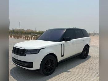 Land Rover  Range Rover  Vogue  Autobiography  2022  Automatic  33,500 Km  8 Cylinder  Four Wheel Drive (4WD)  SUV  White  With Warranty