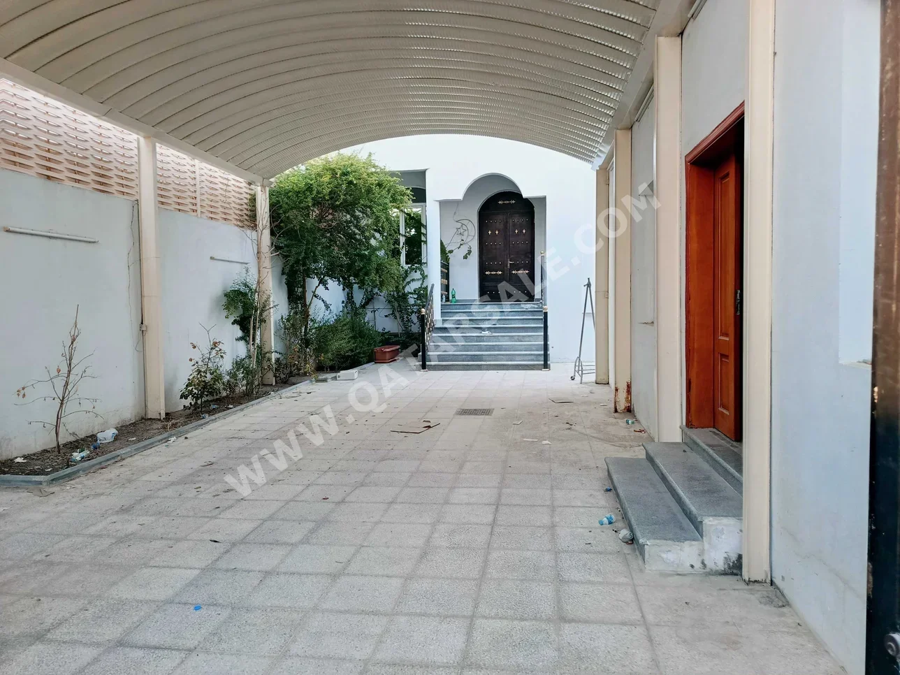 سكن عائلي  - غير مفروشة  - الريان  - مريخ  - 11 غرف نوم