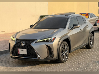 لكزس  يو أكس  200 أف سبورت  2019  اوتوماتيك  159,000 كم  4 سلندر  دفع رباعي  اس يو في  رمادي