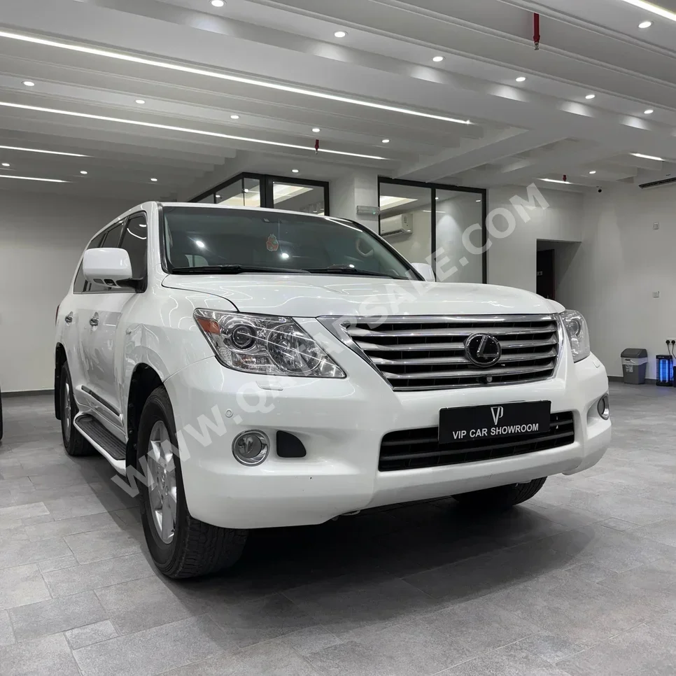 Lexus  LX  2009  Automatic  402,000 Km  8 Cylinder  Four Wheel Drive (4WD)  SUV  White