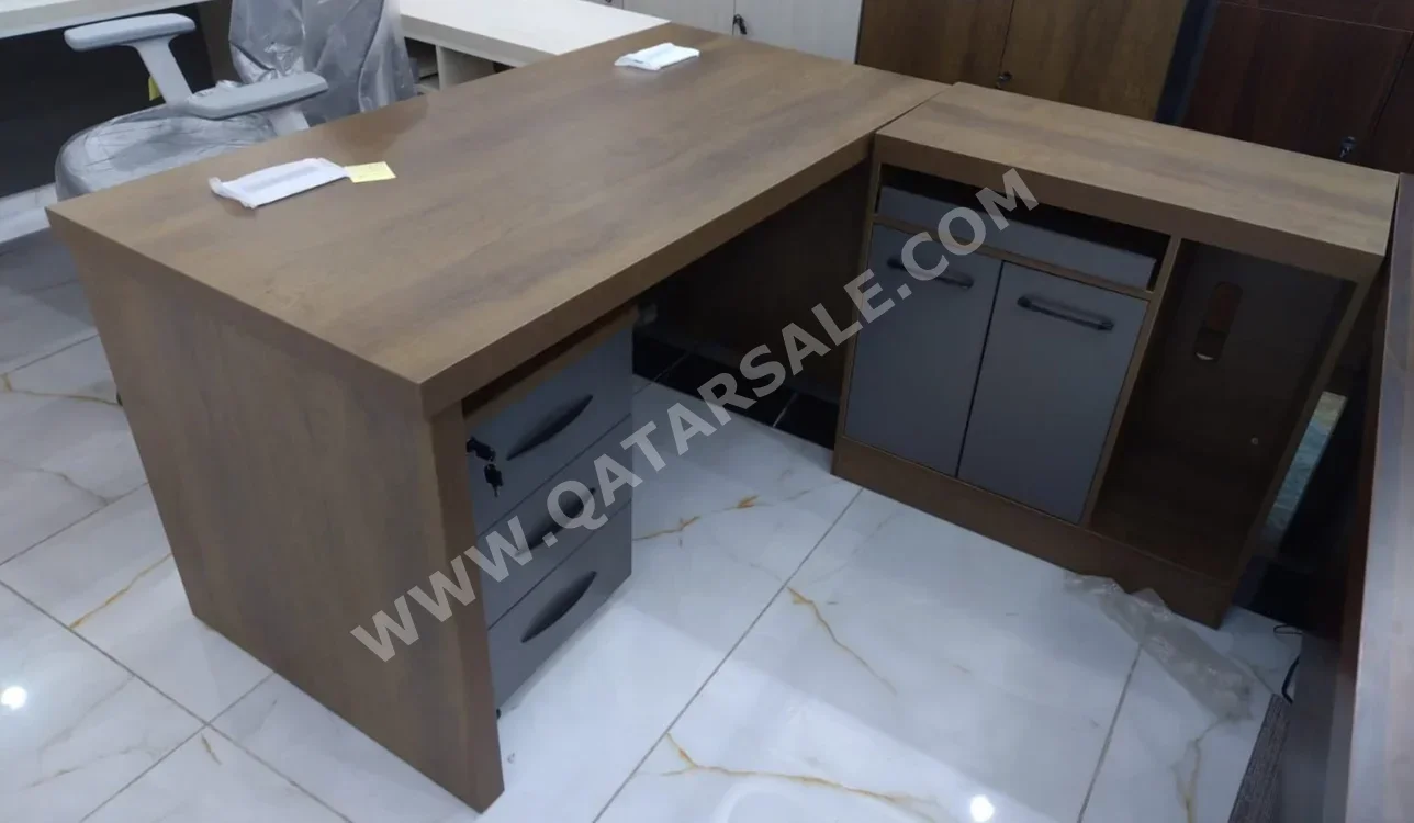 المكاتب ومكاتب الحاسوب - مكتب مدير  - ميرير للمفروشات  - بنى