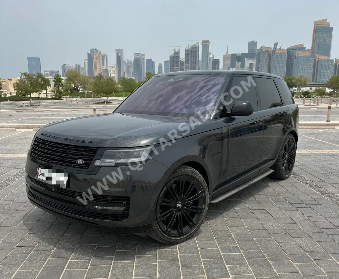 Land Rover  Range Rover  Vogue  2023  Automatic  47,000 Km  8 Cylinder  Four Wheel Drive (4WD)  SUV  Carpathian grey  With Warranty