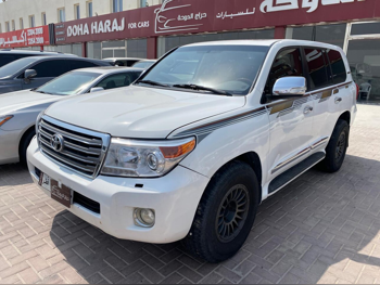 Toyota  Land Cruiser  GXR  2013  Automatic  374,000 Km  8 Cylinder  Four Wheel Drive (4WD)  SUV  White
