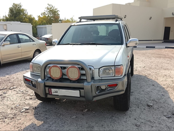 نيسان  باثفايندر  أس ال  2004  عادي  280,000 كم  6 سلندر  دفع رباعي  اس يو في  أبيض