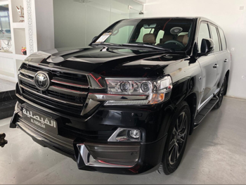 Toyota  Land Cruiser  VXR  2020  Automatic  120,000 Km  8 Cylinder  Four Wheel Drive (4WD)  SUV  Black