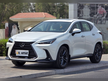 Lexus  NX  350  2025  Automatic  12,000 Km  4 Cylinder  Four Wheel Drive (4WD)  SUV  White  With Warranty