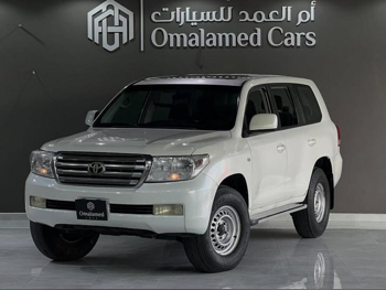 تويوتا  لاند كروزر  جي  2010  اوتوماتيك  456,000 كم  6 سلندر  دفع رباعي  اس يو في  أبيض