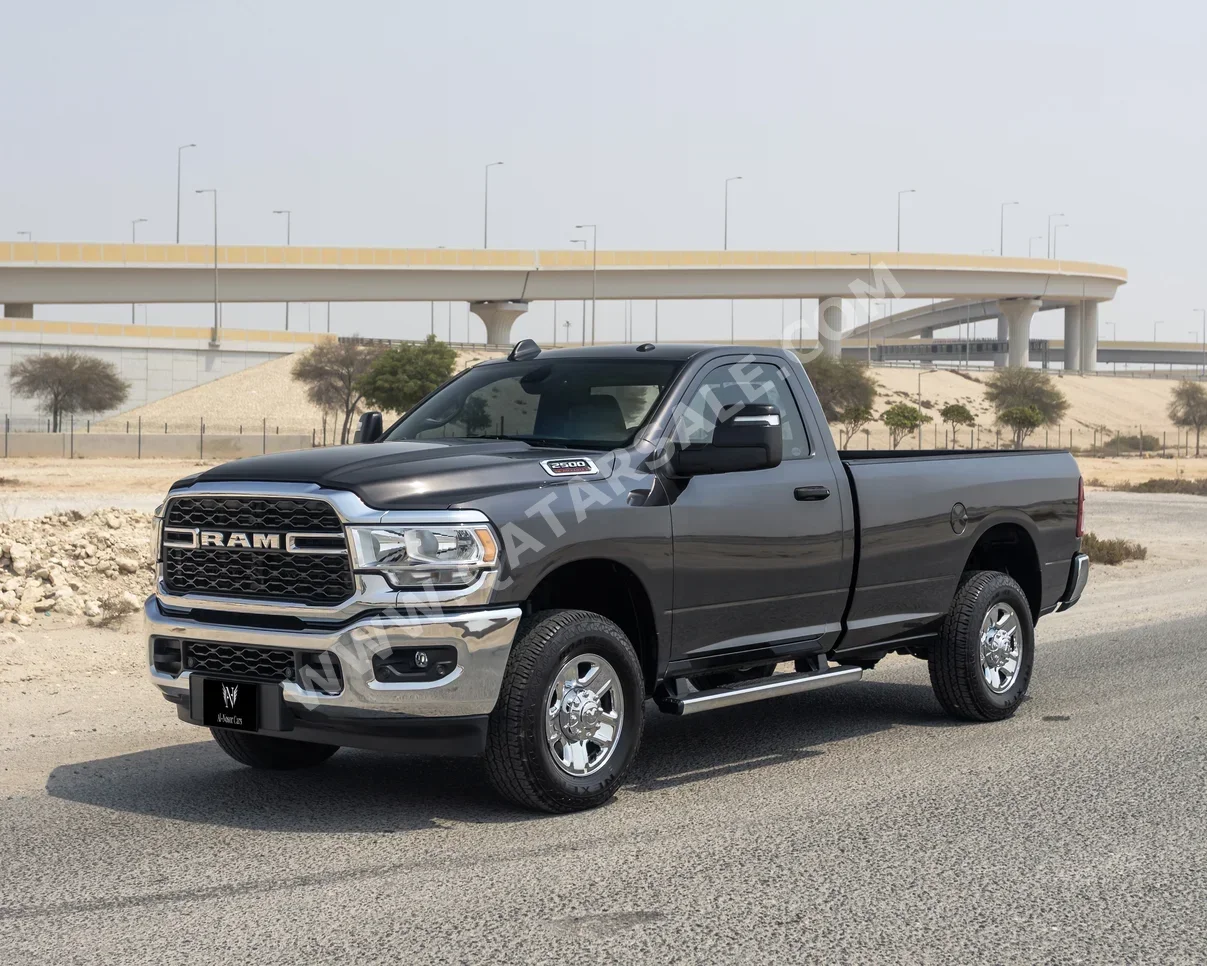 Dodge  Ram  2500  2024  Automatic  1,000 Km  8 Cylinder  Four Wheel Drive (4WD)  Pick Up  Gray  With Warranty