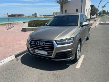 Audi  Q7  2018  Automatic  182,000 Km  6 Cylinder  Four Wheel Drive (4WD)  SUV  Gold
