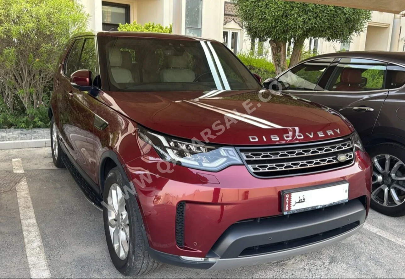 Land Rover  Discovery  2017  Automatic  165,000 Km  6 Cylinder  All Wheel Drive (AWD)  SUV  Red