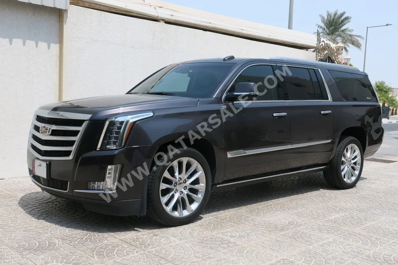 Cadillac  Escalade  2018  Automatic  149,000 Km  8 Cylinder  Four Wheel Drive (4WD)  SUV  Gray