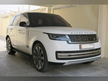 Land Rover  Range Rover  Vogue HSE  2022  Automatic  100,000 Km  8 Cylinder  Four Wheel Drive (4WD)  SUV  White  With Warranty