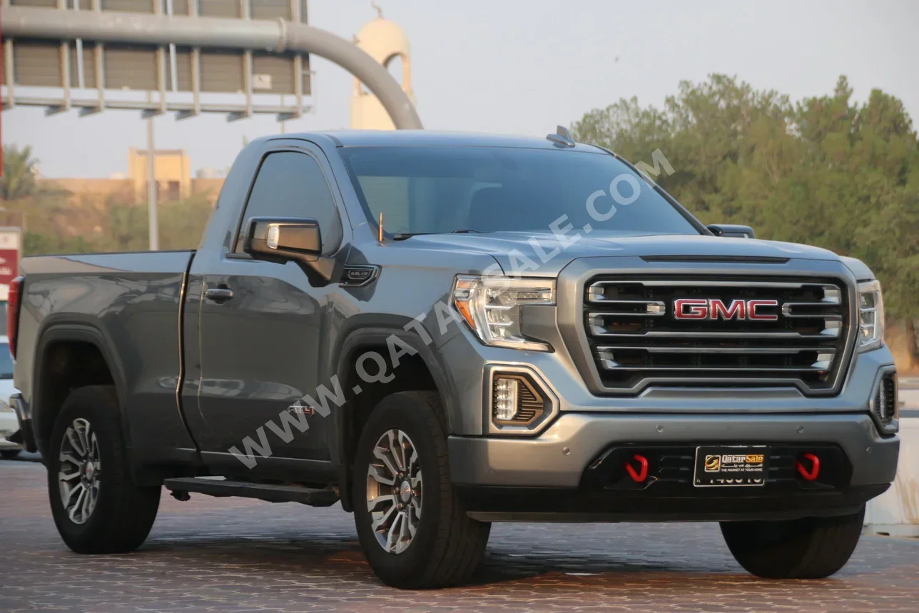 GMC  Sierra  AT4  2020  Automatic  78,000 Km  8 Cylinder  Four Wheel Drive (4WD)  Pick Up  Silver