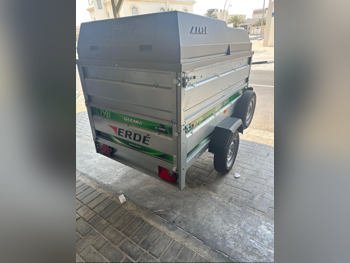 Trailers 1 Tire
