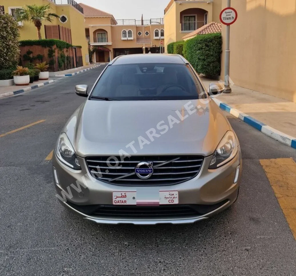 Volvo  XC  60  2016  Automatic  79,890 Km  6 Cylinder  All Wheel Drive (AWD)  SUV  Gold