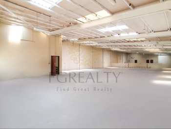 Warehouses & Stores - Al Rayyan  - Industrial Area  -Area Size: 900 Square Meter
